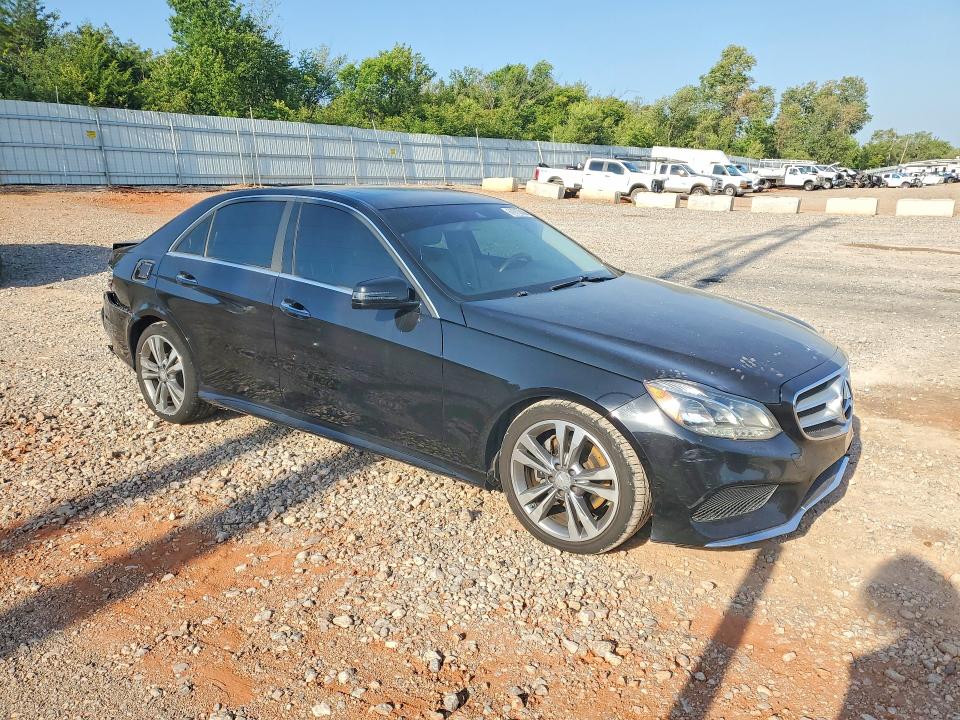Photo 4 from auction – 2016 MERCEDES-BENZ E with VIN WDDHF5KB1GB214853