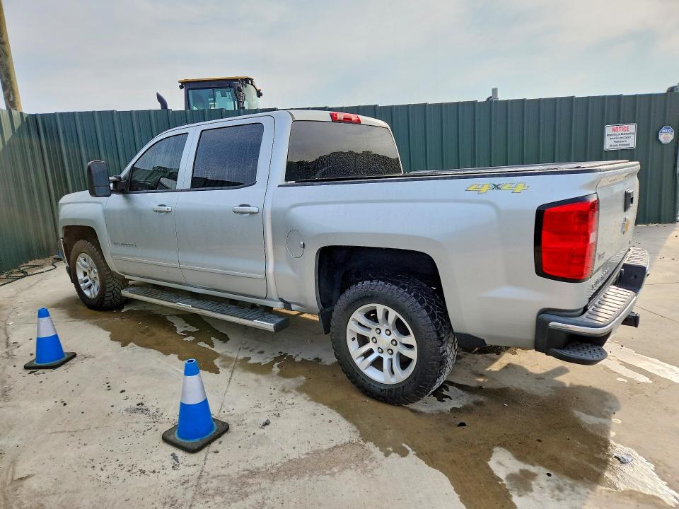 Photo 2 from auction – 2017 CHEVROLET SILVERADO with VIN 3GCUKREC1HG201111