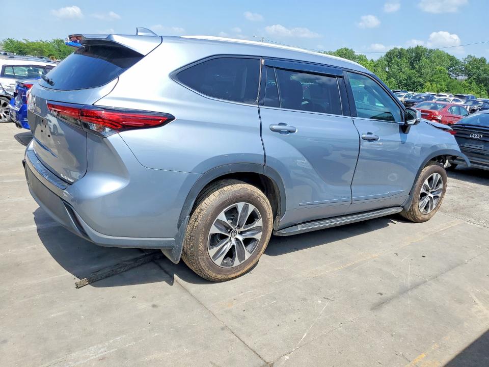 Photo 3 from auction – 2022 TOYOTA HIGHLANDER with VIN 5TDHZRBH9NS244900