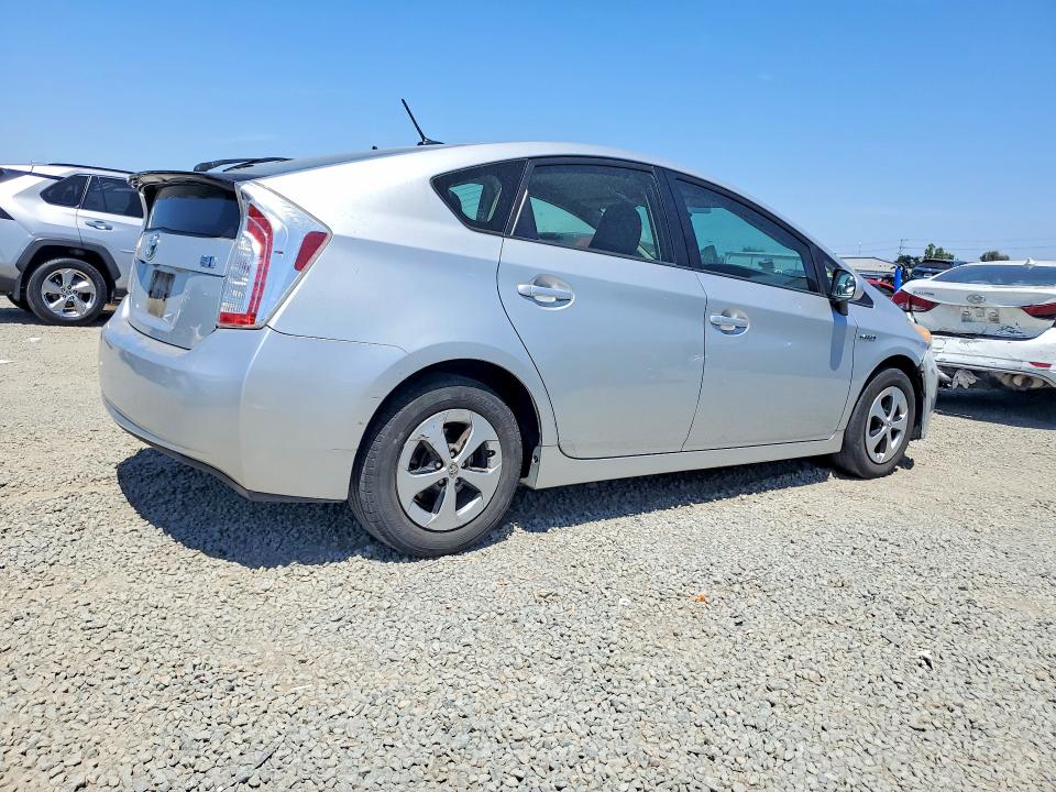 Photo 3 from auction – 2013 TOYOTA PRIUS with VIN JTDKN3DU2D1715936