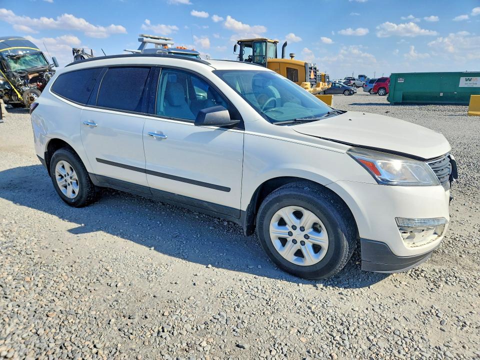 Photo 4 from auction – 2015 CHEVROLET TRAVERSE with VIN 1GNKVFKD5FJ233346