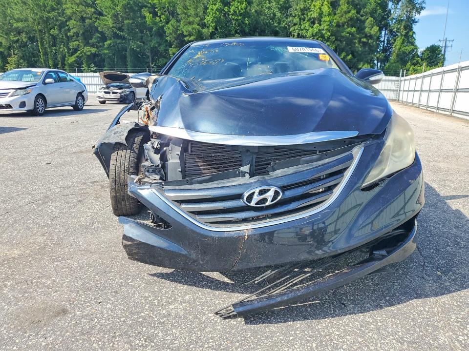 Photo 5 from auction – 2014 HYUNDAI SONATA with VIN 5NPEB4AC1EH830657