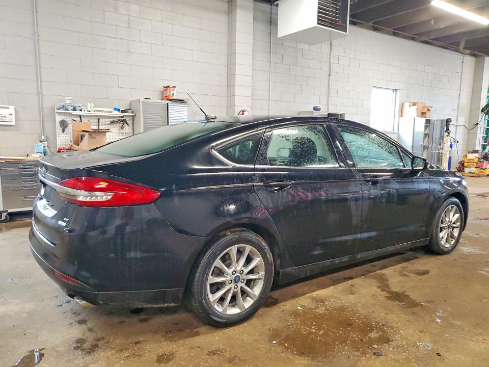 Photo 3 from auction – 2017 FORD FUSION with VIN 3FA6P0HD1HR312729