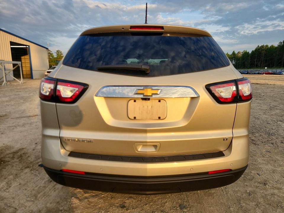 Photo 6 from auction – 2017 CHEVROLET TRAVERSE with VIN 1GNKRGKD5HJ206788