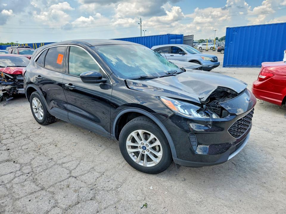 Photo 4 from auction – 2020 FORD ESCAPE with VIN 1FMCU9G67LUC75521