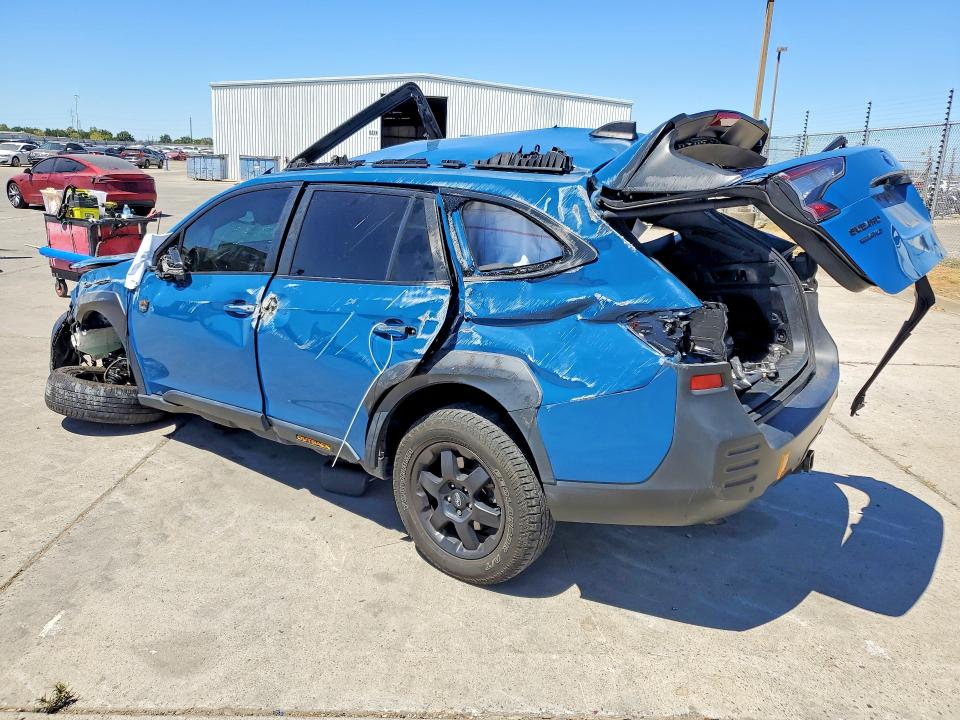 Zdjęcie 2 z aukcji – 2023 SUBARU OUTBACK z VIN 4S4BTGUD2P3203627