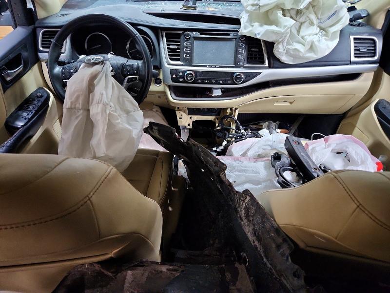 Photo 8 from auction – 2019 TOYOTA HIGHLANDER with VIN 5TDJZRFH3KS724681