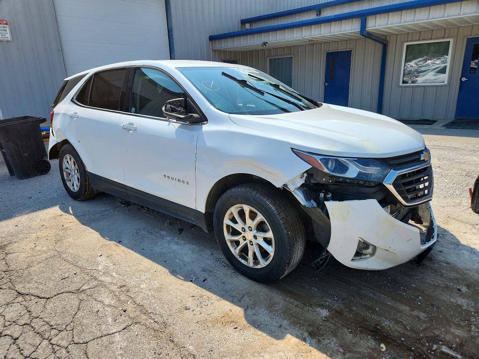 Photo 4 from auction – 2020 CHEVROLET EQUINOX with VIN 2GNAXJEV8L6157353