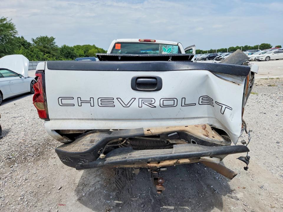 Photo 6 from auction – 2005 CHEVROLET SILVERADO with VIN 1GCHC29U85E313531