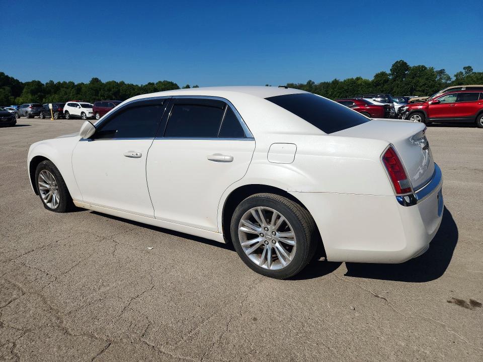Photo 2 from auction – 2013 CHRYSLER 300 with VIN 2C3CCAAG1DH503936