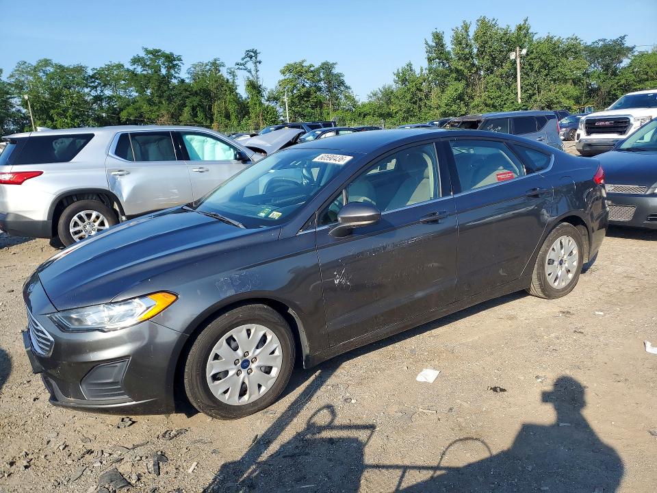 Photo 1 from auction – 2019 FORD FUSION with VIN 3FA6P0G76KR102422