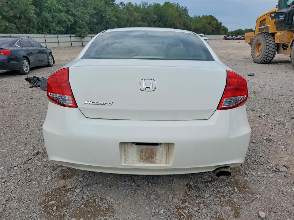 Photo 6 from auction – 2011 HONDA ACCORD with VIN 1HGCS1B30BA009378