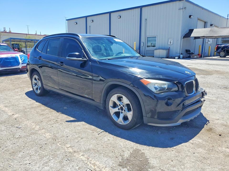 Zdjęcie 4 z aukcji – 2015 BMW X1 z VIN WBAVM1C55FV316364