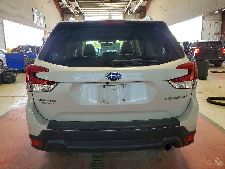 Photo 6 from auction – 2019 SUBARU FORESTER with VIN JF2SKASC0KH455260