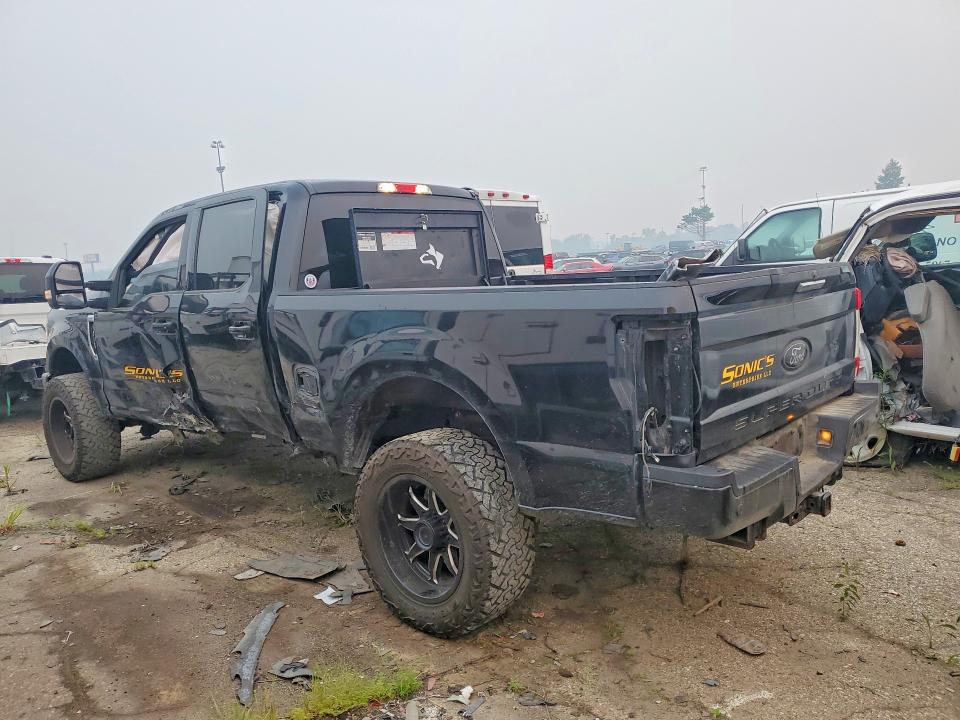 Photo 2 from auction – 2017 FORD F250 with VIN 1FT7W2B69HEC76105