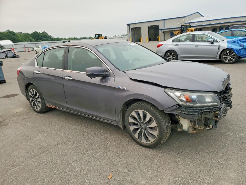 Photo 4 from auction – 2014 HONDA ACCORD with VIN 1HGCR6F37EA000720