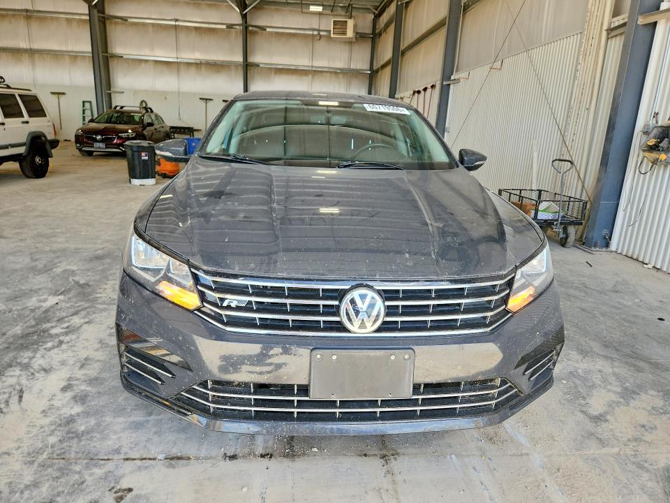 Photo 5 from auction – 2018 VOLKSWAGEN PASSAT with VIN 1VWAA7A30JC028946