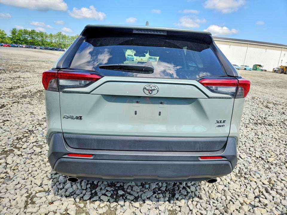 Photo 6 from auction – 2021 TOYOTA RAV4 with VIN JTMP1RFV4MD069775