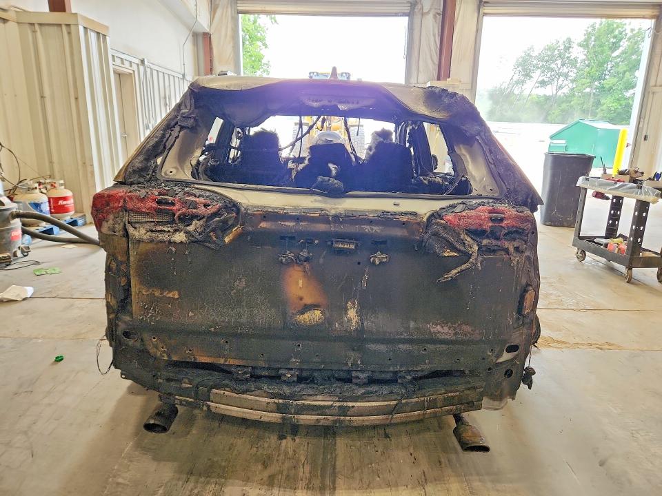 Photo 6 from auction – 2022 TOYOTA RAV4 with VIN 2T3P1RFV0NW291430