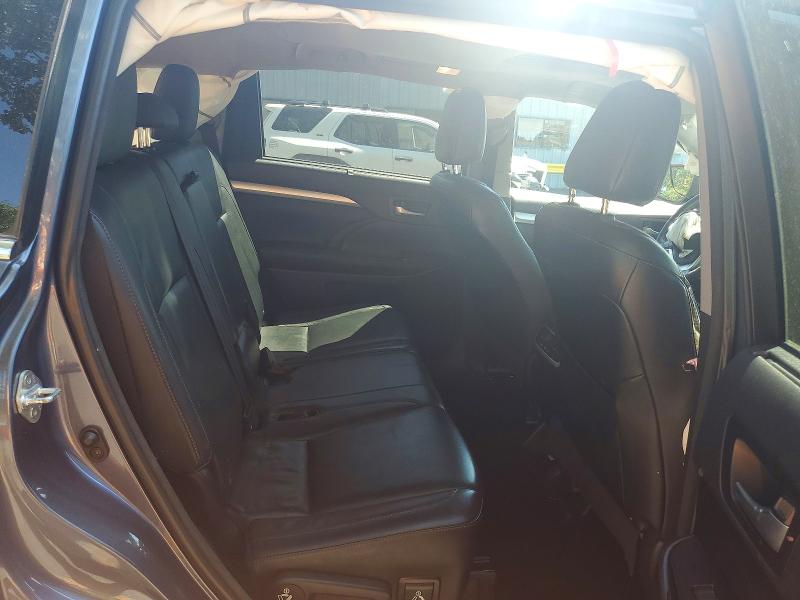 صورة رقم 10 من المزاد - 2016 TOYOTA HIGHLANDER مع VIN 5TDJKRFH0GS287685