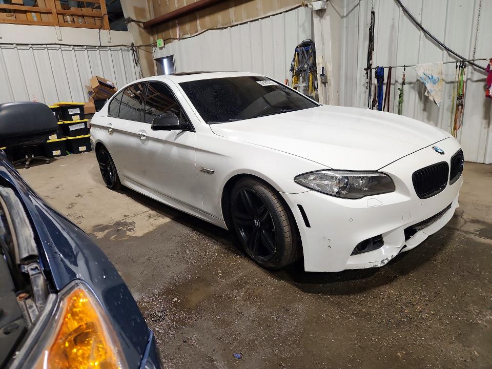 Снимка 4 от търг – 2016 BMW 550 с VIN WBAKP9C58GD980772