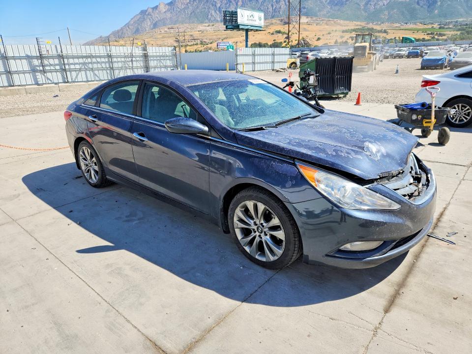 Photo 4 from auction – 2013 HYUNDAI SONATA with VIN 5NPEC4AB5DH561159