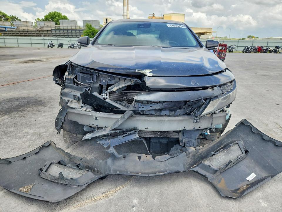 Photo 5 from auction – 2017 CHEVROLET IMPALA with VIN 2G1105S33H9123293