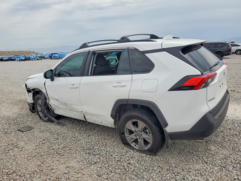 Photo 2 from auction – 2023 TOYOTA RAV4 with VIN 2T3P1RFV5PC356115