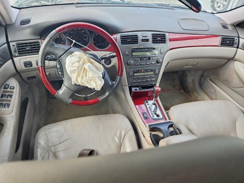 Photo 8 from auction – 2004 LEXUS ES with VIN JTHBA30GX45043045