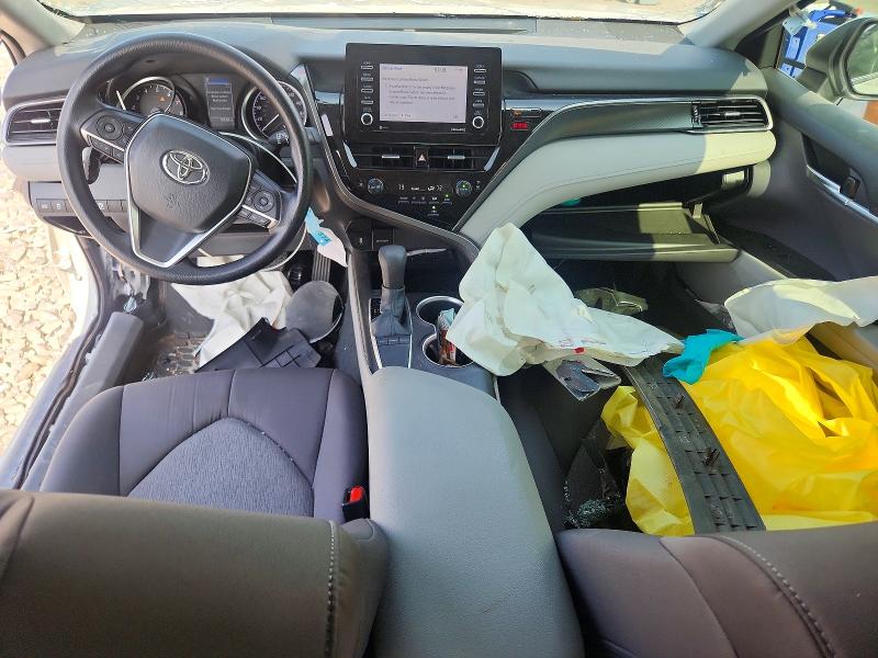 Photo 8 from auction – 2022 TOYOTA CAMRY with VIN 4T1C11AK8NU072155