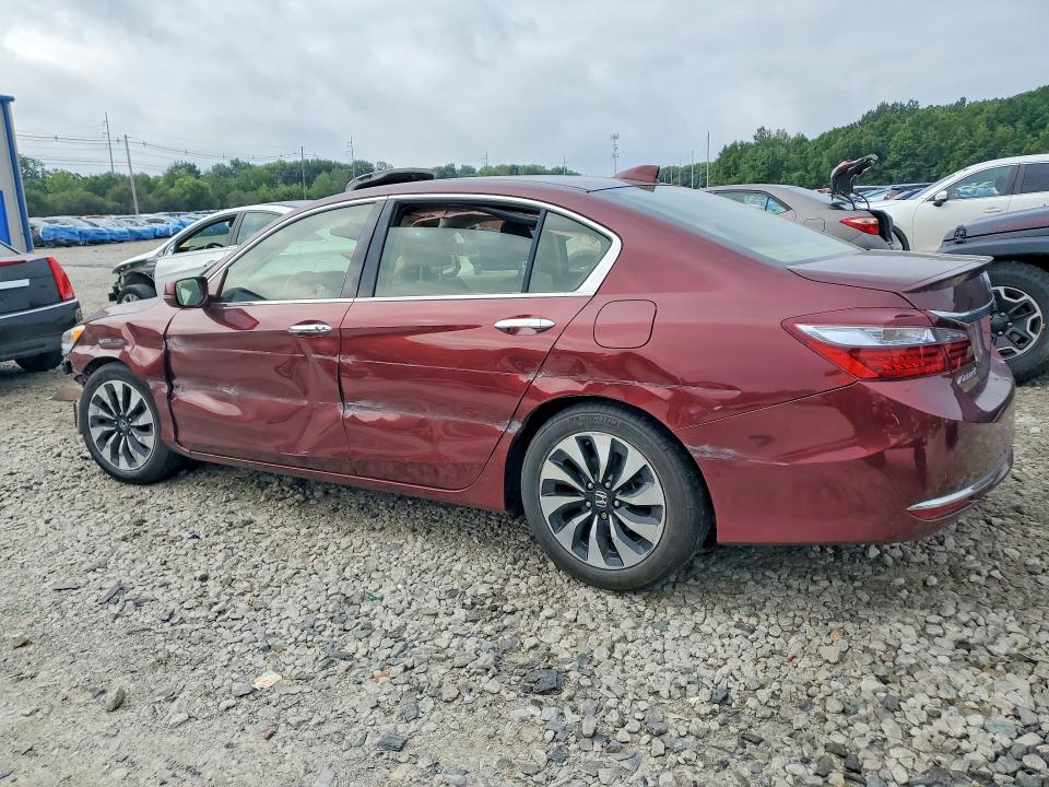 Photo 2 from auction – 2017 HONDA ACCORD with VIN JHMCR6F50HC027975