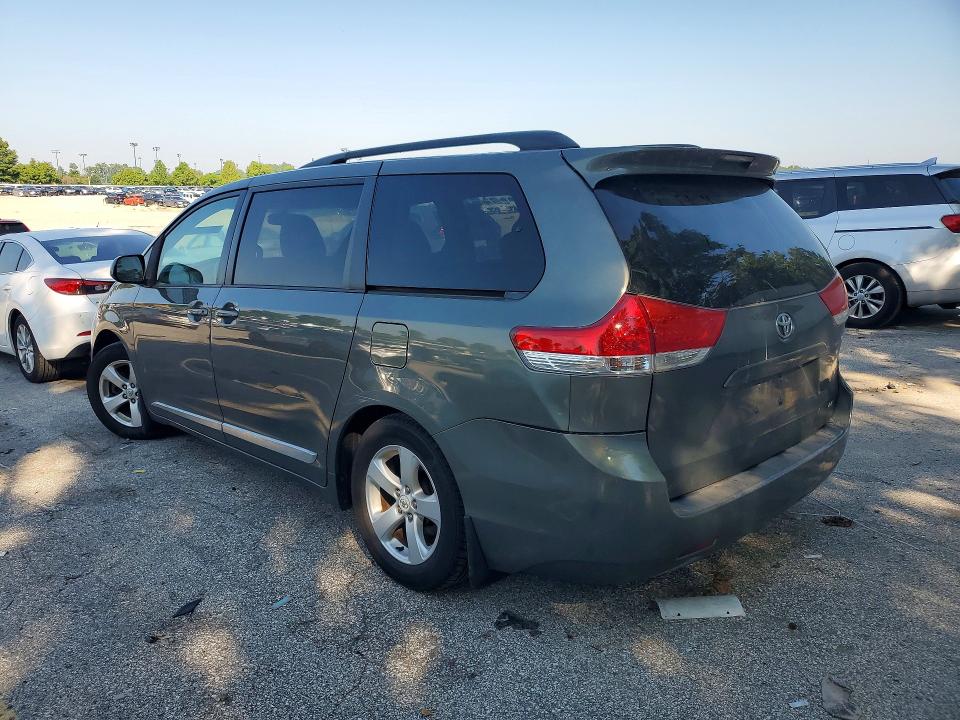 Photo 2 from auction – 2012 TOYOTA SIENNA with VIN 5TDKK3DC0CS210950