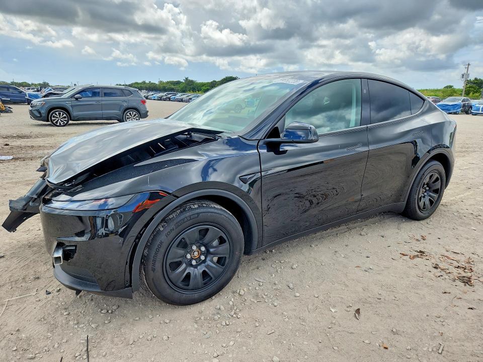 TESLA MODEL Y 2026 with VIN 7SAYGDEE2TA686736 - Photo from auction