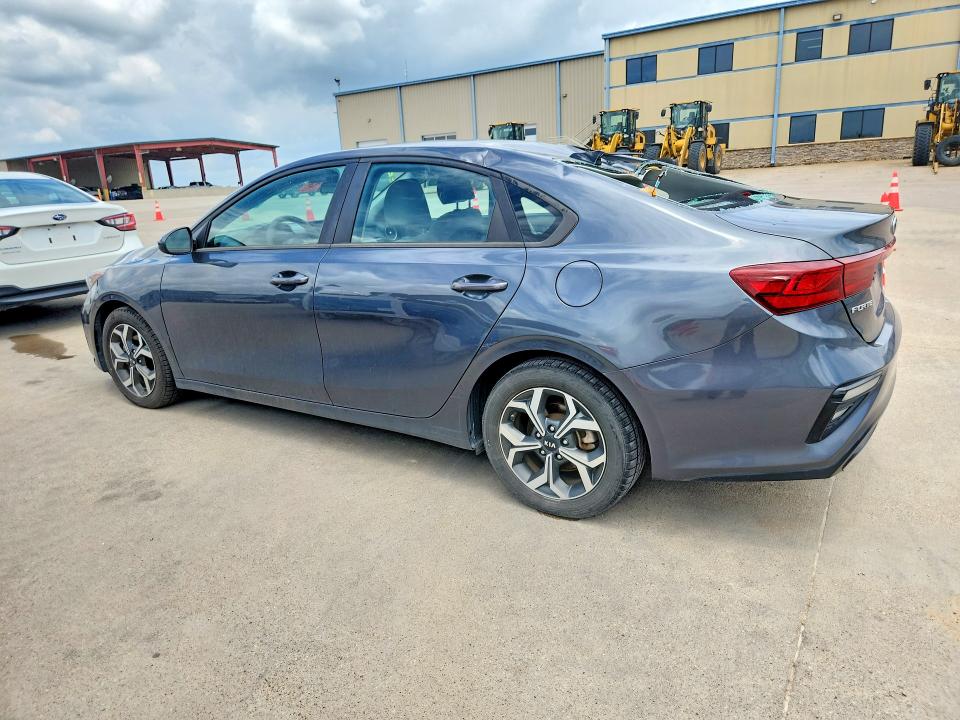 Photo 2 from auction – 2021 KIA FORTE with VIN 3KPF24AD9ME385312