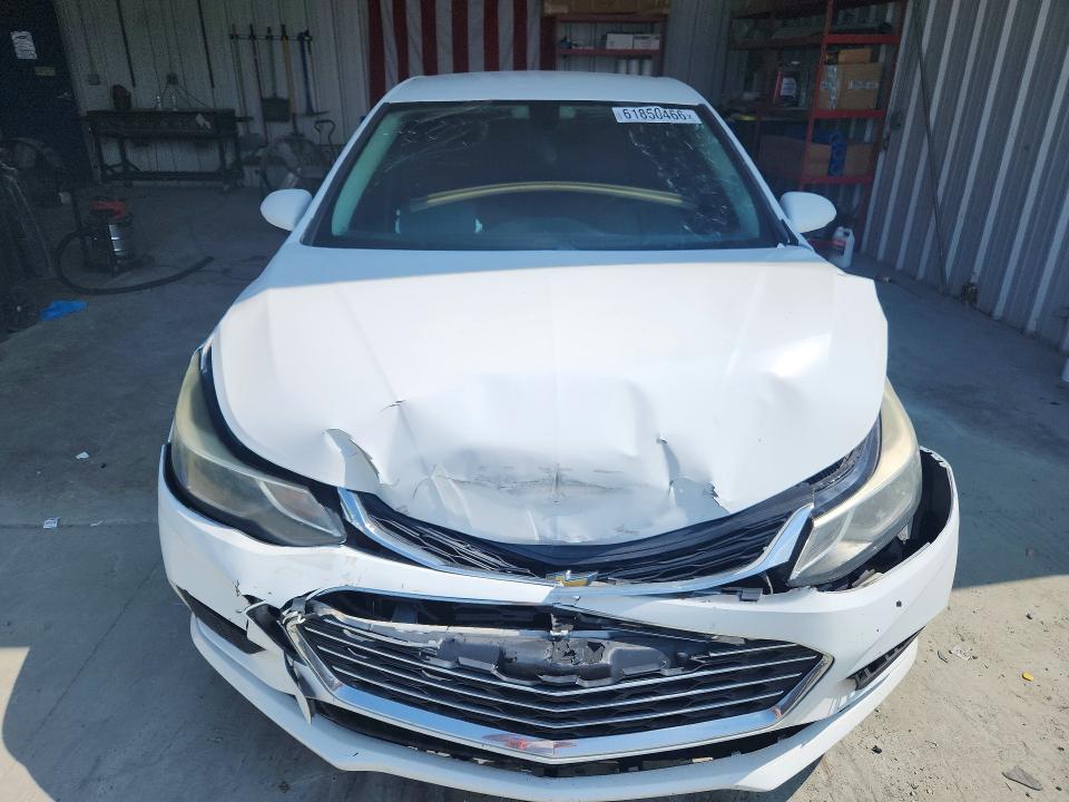 Photo 5 from auction – 2018 CHEVROLET CRUZE with VIN 1G1BE5SM6J7205539