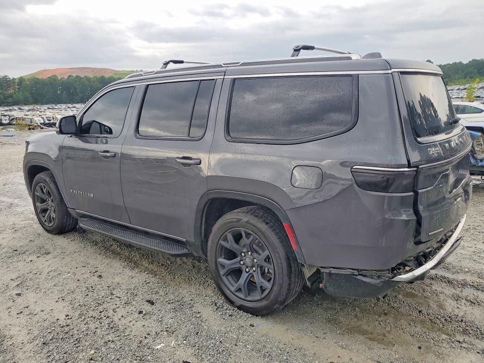 Photo 2 from auction – 2022 JEEP WAGONEER with VIN 1C4SJVAT2NS206301