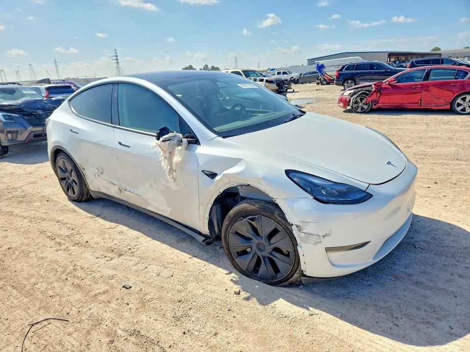 Photo 4 from auction – 2025 TESLA MODEL Y with VIN 7SAYGDED0SA378955