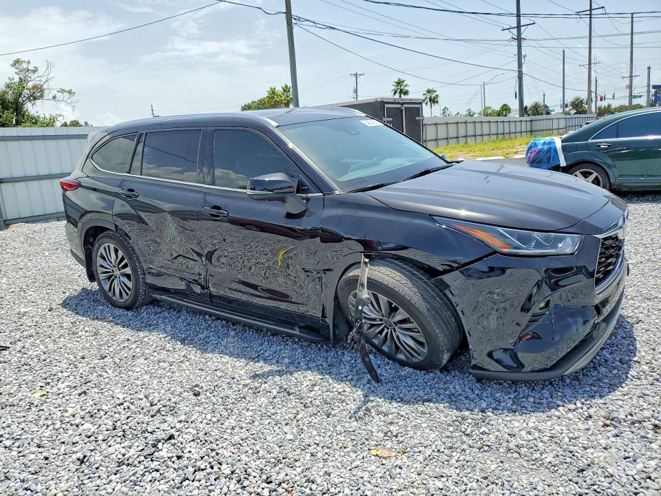Zdjęcie 4 z aukcji – 2020 TOYOTA HIGHLANDER z VIN 5TDFZRAH5LS002059