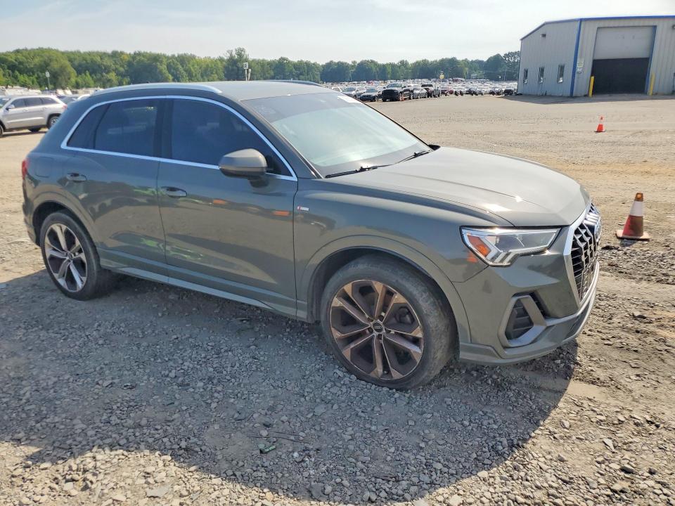 Zdjęcie 4 z aukcji – 2020 AUDI Q3 z VIN WA1EECF31L1026920