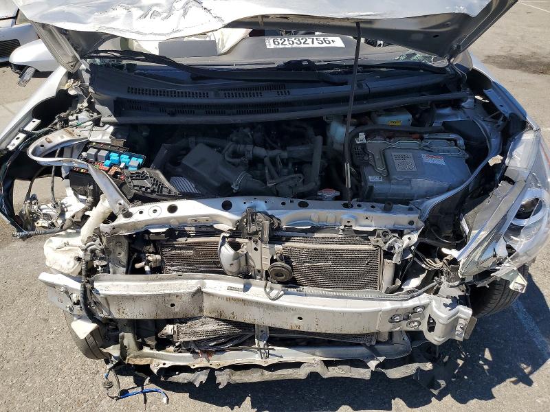 Photo 11 from auction – 2015 TOYOTA PRIUS C with VIN JTDKDTB30F1110975