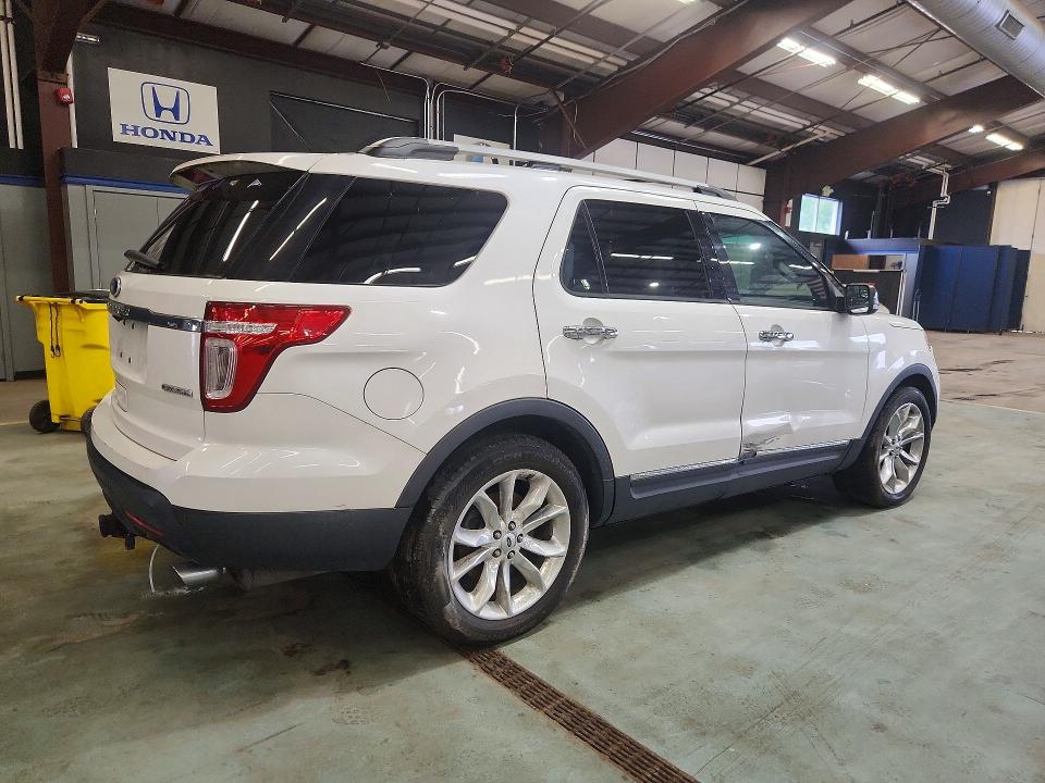 Photo 3 from auction – 2013 FORD EXPLORER with VIN 1FM5K7D84DGC93001