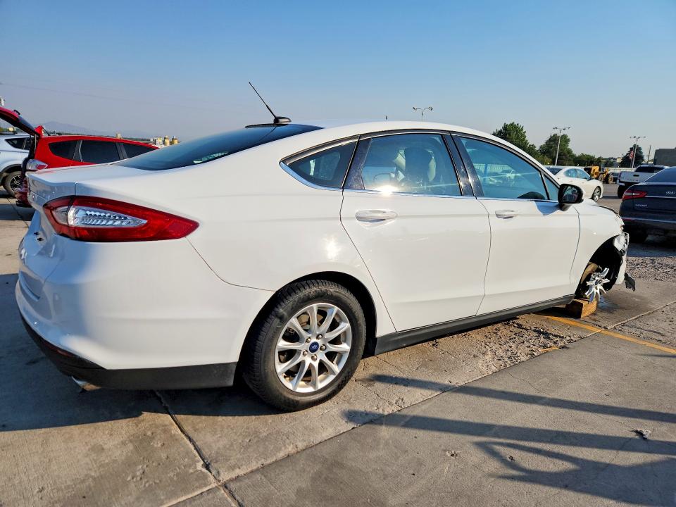 Photo 3 from auction – 2015 FORD FUSION with VIN 3FA6P0G70FR148558