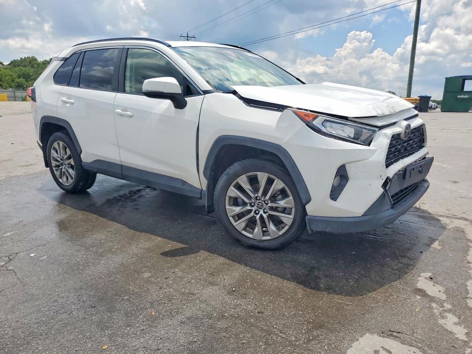 Photo 4 from auction – 2019 TOYOTA RAV4 with VIN JTMC1RFV1KD021498