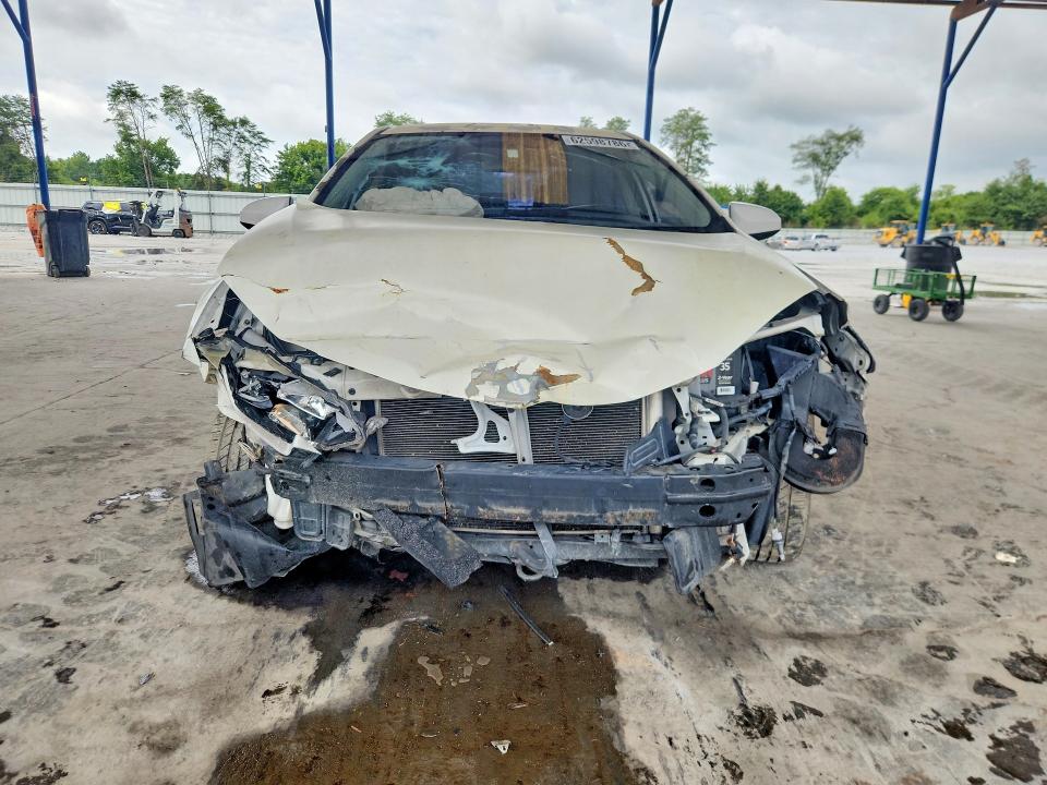 Снимка 5 от търг – 2014 TOYOTA COROLLA с VIN 5YFBURHE9EP078422