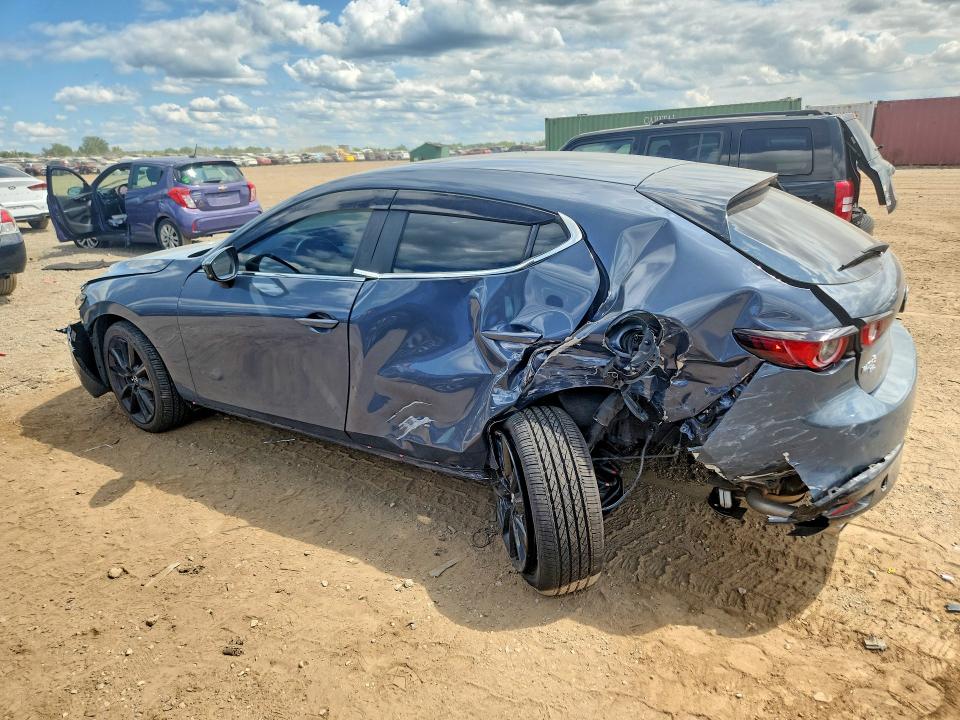 Photo 2 from auction – 2024 MAZDA 3 with VIN JM1BPBLM7R1655777
