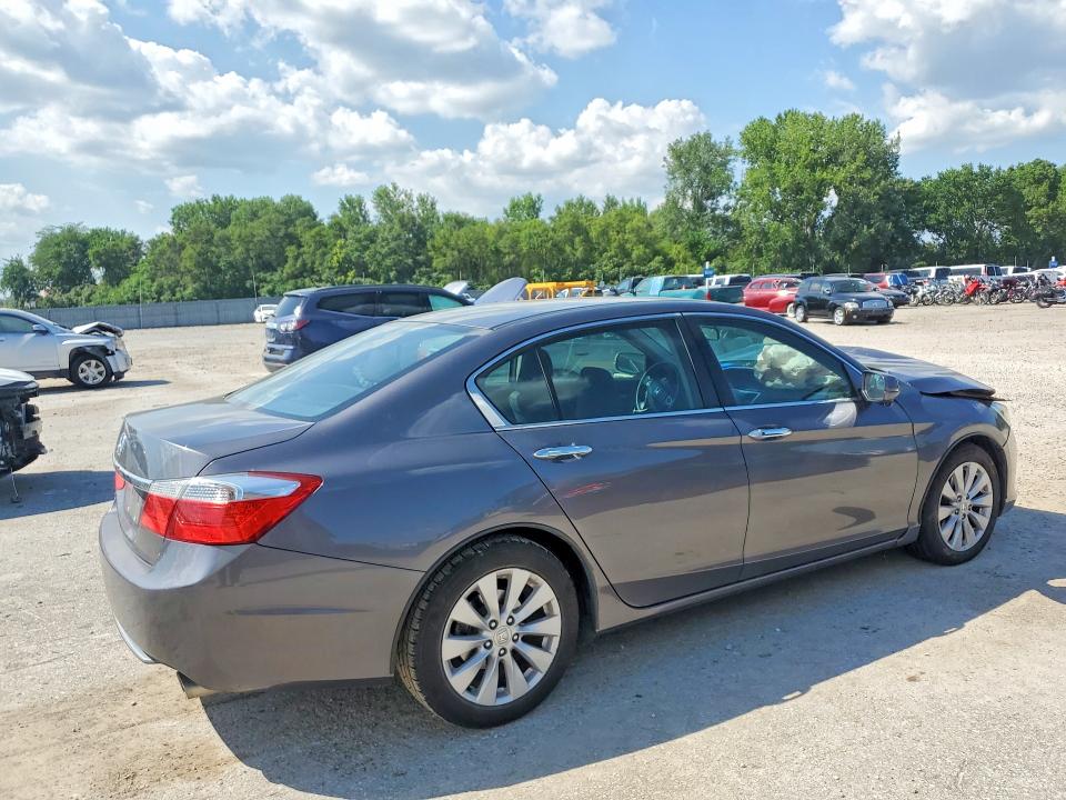 Photo 3 from auction – 2015 HONDA ACCORD with VIN 1HGCR2F72FA044489
