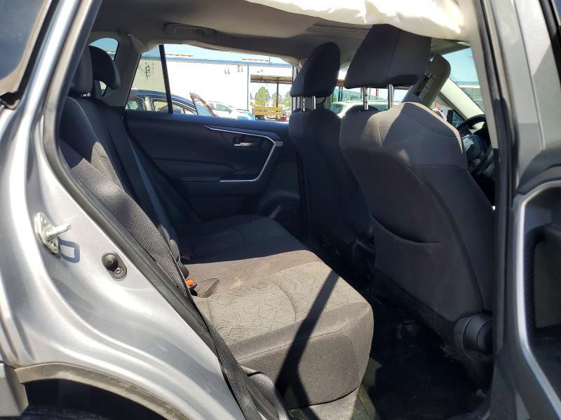Photo 11 from auction – 2021 TOYOTA RAV4 with VIN 2T3W1RFV4MW166604