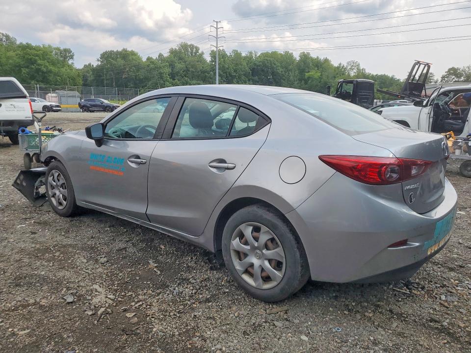 Снимка 2 от търг – 2015 MAZDA 3 с VIN JM1BM1T76F1265097