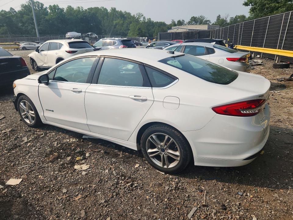 Photo 2 from auction – 2018 FORD FUSION with VIN 3FA6P0LU5JR172892