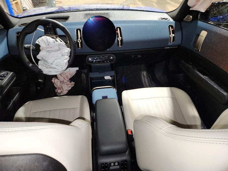 Снимка 8 от търг – 2025 MINI COUNTRYMAN с VIN WMZ23GA03S7P27599